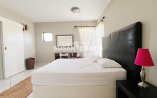 4 Bedroom House For Sale in Long Beach