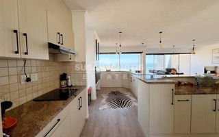 3 Bedroom House For Sale in Long Beach