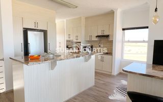 3 Bedroom House For Sale in Long Beach