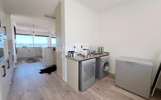 3 Bedroom House For Sale in Long Beach