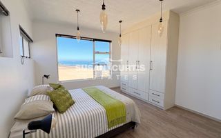 3 Bedroom House For Sale in Long Beach