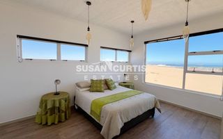 3 Bedroom House For Sale in Long Beach