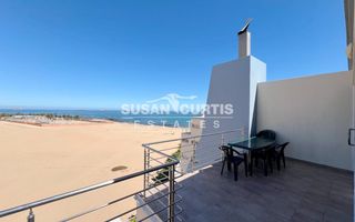 3 Bedroom House For Sale in Long Beach