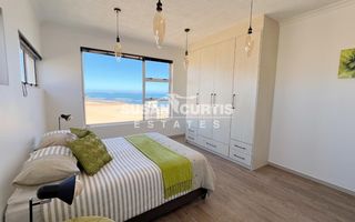3 Bedroom House For Sale in Long Beach