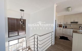 3 Bedroom House For Sale in Long Beach
