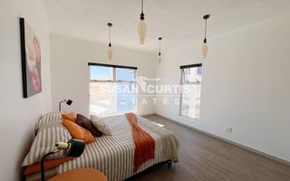 3 Bedroom House For Sale in Long Beach
