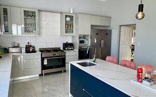 4 Bedroom House For Sale in Kleine Kuppe, Windhoek