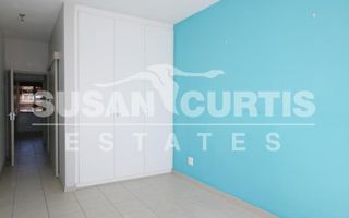 2 Bedroom Apartment To Rent in Long Beach