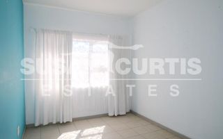 2 Bedroom Apartment To Rent in Long Beach