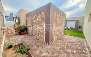 3 Bedroom House To Rent in Long Beach