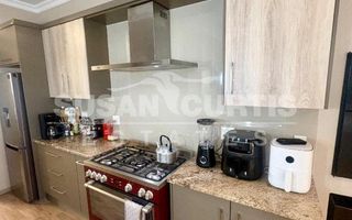 3 Bedroom House To Rent in Long Beach