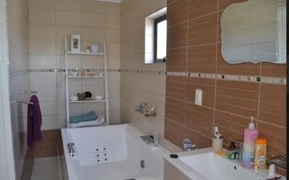 5 Bedroom House To Rent in Hochlandpark, Windhoek