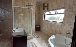 5 Bedroom House For Sale in Ocean View, Swakopmund