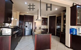 5 Bedroom House For Sale in Ocean View, Swakopmund