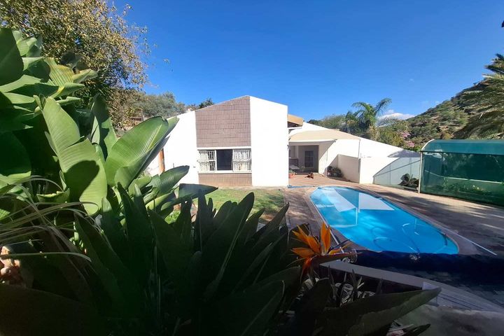 4 Bedroom House For Sale in Ludwigsdorf, Windhoek