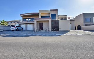 5 Bedroom House For Sale in Swakopmund Ext 9, Swakopmund