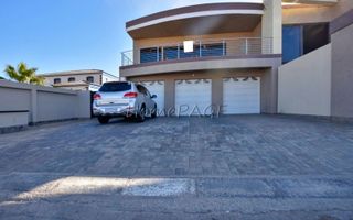 5 Bedroom House For Sale in Swakopmund Ext 9, Swakopmund