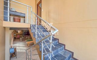 4 Bedroom House For Sale in Long Beach