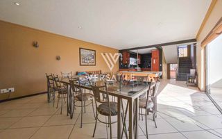 4 Bedroom House For Sale in Long Beach
