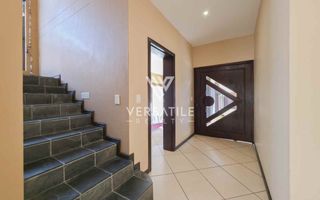 4 Bedroom House For Sale in Long Beach