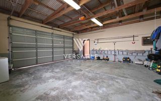 4 Bedroom House For Sale in Long Beach