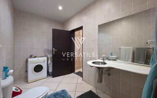 4 Bedroom House For Sale in Long Beach