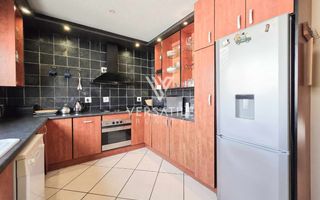 4 Bedroom House For Sale in Long Beach