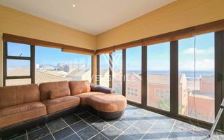 4 Bedroom House For Sale in Long Beach