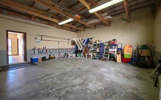 4 Bedroom House For Sale in Long Beach