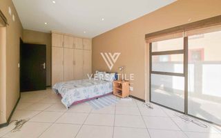 4 Bedroom House For Sale in Long Beach