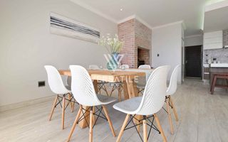 3 Bedroom House To Rent in Long Beach