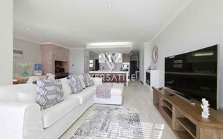 3 Bedroom House To Rent in Long Beach