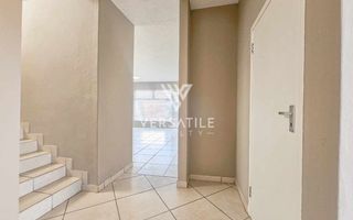 3 Bedroom House To Rent in Fairway Estate