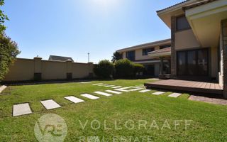 4 Bedroom House For Sale in Vogelstrand, Swakopmund