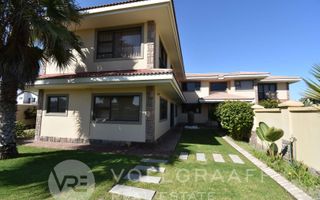 4 Bedroom House For Sale in Vogelstrand, Swakopmund