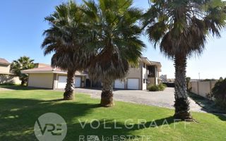 4 Bedroom House For Sale in Vogelstrand, Swakopmund