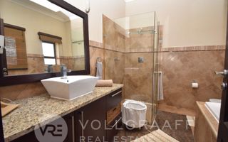 4 Bedroom House For Sale in Vogelstrand, Swakopmund