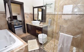 4 Bedroom House For Sale in Vogelstrand, Swakopmund