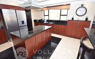 4 Bedroom House For Sale in Vogelstrand, Swakopmund