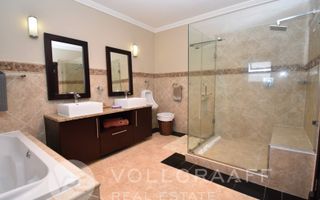 4 Bedroom House For Sale in Vogelstrand, Swakopmund