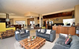 5 Bedroom House For Sale in Vogelstrand, Swakopmund