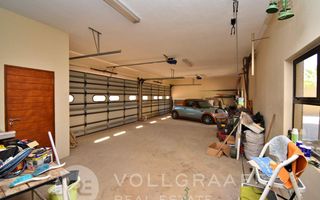5 Bedroom House For Sale in Vogelstrand, Swakopmund
