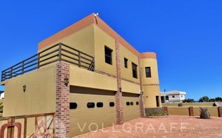 5 Bedroom House For Sale in Vogelstrand, Swakopmund