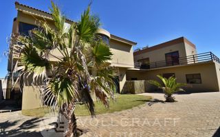 5 Bedroom House For Sale in Vogelstrand, Swakopmund