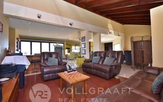 5 Bedroom House For Sale in Vogelstrand, Swakopmund