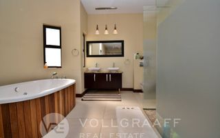 5 Bedroom House For Sale in Vogelstrand, Swakopmund