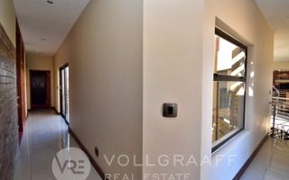 5 Bedroom House For Sale in Vogelstrand, Swakopmund