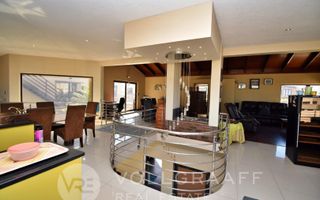 5 Bedroom House For Sale in Vogelstrand, Swakopmund