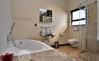5 Bedroom House For Sale in Vogelstrand, Swakopmund