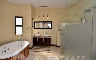 5 Bedroom House For Sale in Vogelstrand, Swakopmund